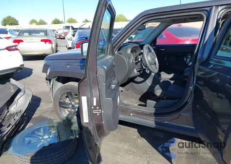 2015 Jeep Patriot Altitude Edition из США, поврежденный, VIN 1C4NJPBA5FD186489